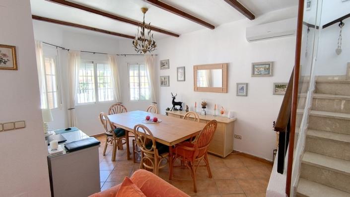 Image No.8-2 Bed Villa / Detached for sale