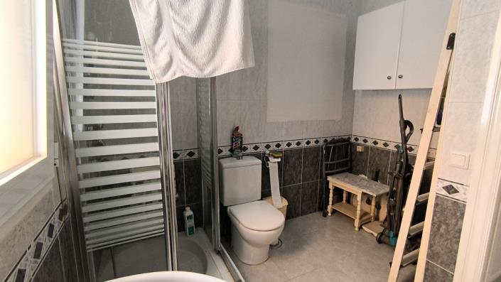 Image No.14-3 Bed Villa / Detached for sale