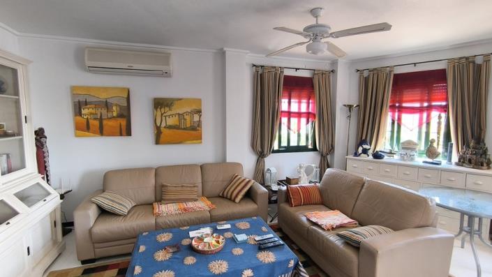 Image No.8-3 Bed Townhouse for sale