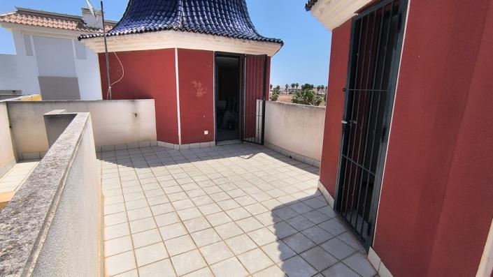 Image No.28-3 Bed Townhouse for sale