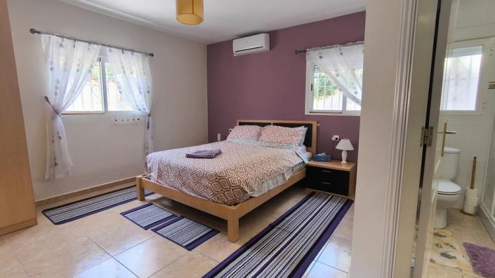 Image No.38-7 Bed Villa / Detached for sale