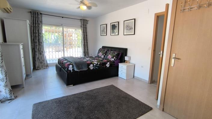 Image No.26-Maison de campagne de 5 chambres à vendre à Benijofar