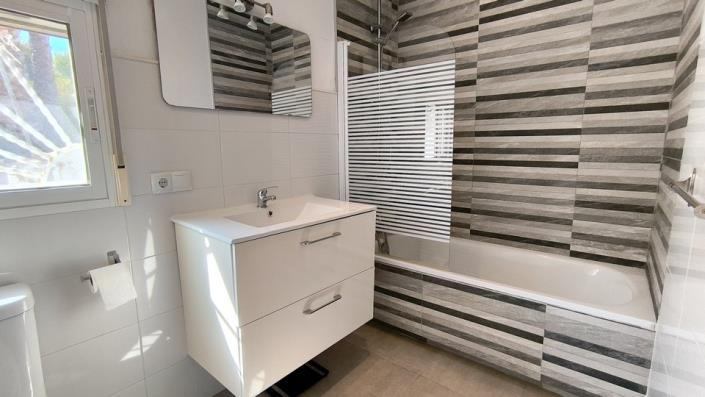 Image No.29-Maison de campagne de 5 chambres à vendre à Benijofar