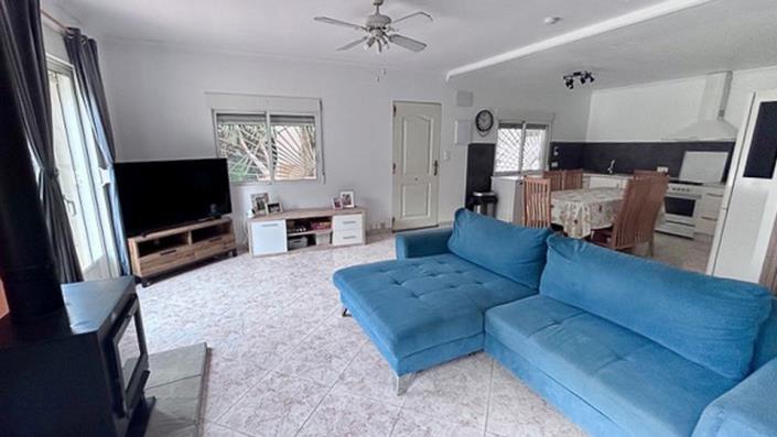 Image No.8-Maison de campagne de 5 chambres à vendre à Benijofar