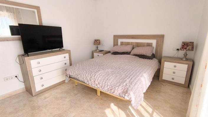 Image No.27-3 Bed Townhouse for sale