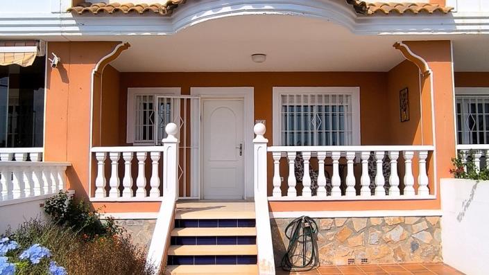 Image No.35-3 Bed Townhouse for sale