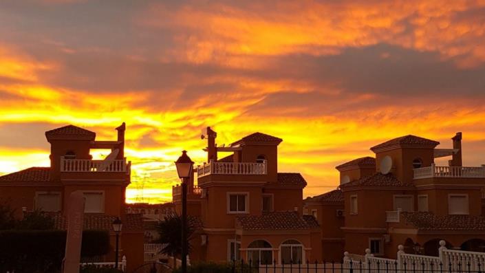 Image No.30-3 Bed Villa / Detached for sale