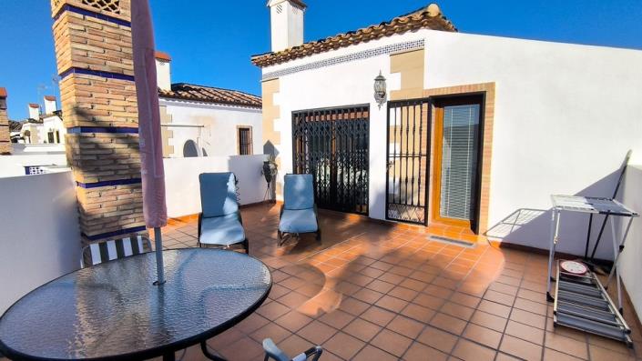 Image No.26-3 Bed Villa / Detached for sale