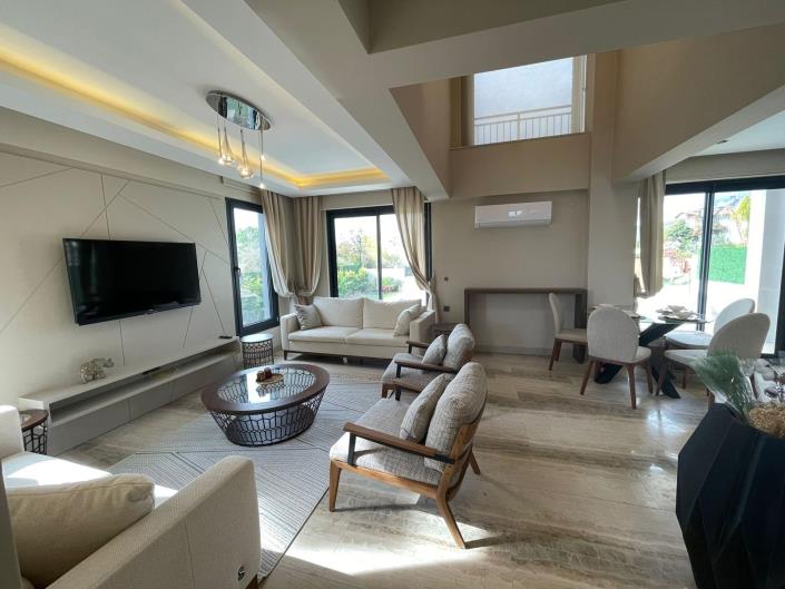 Image No.8-4 Bed Villa for sale