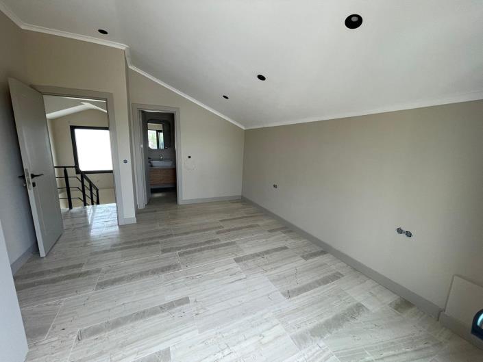 Image No.18-4 Bed Villa for sale