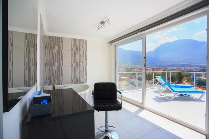 Image No.18-4 Bed Villa for sale