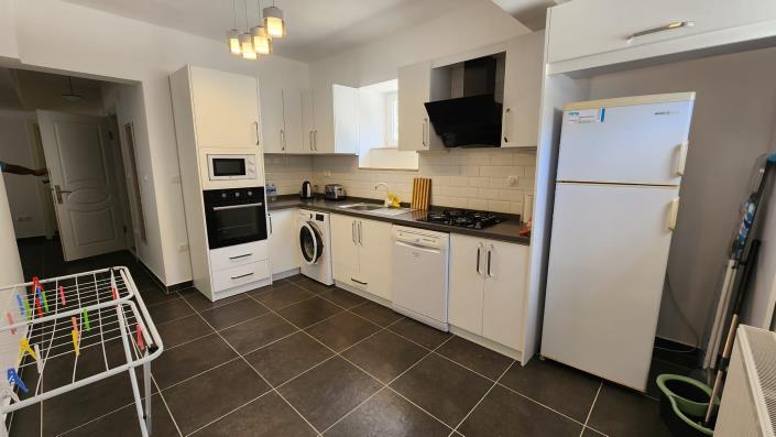 Image No.4-7 Bed Villa for sale