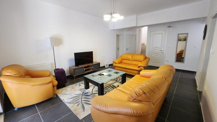 Image No.5-7 Bed Villa for sale