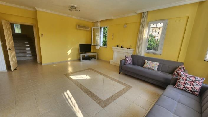 Image No.4-4 Bed Villa for sale