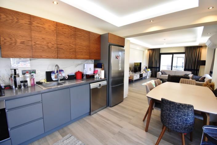 Image No.8-4 Bed Apartment for sale