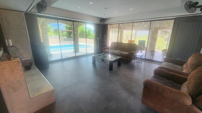 Image No.6-5 Bed Villa for sale