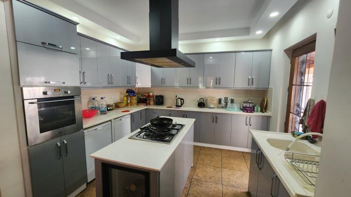 Image No.7-5 Bed Villa for sale