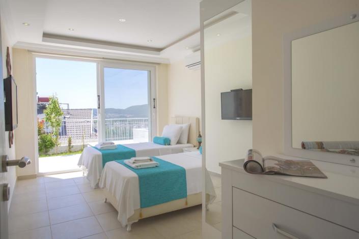 Image No.12-4 Bed Villa for sale