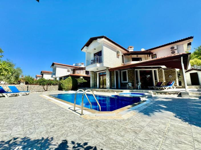 Image No.26-4 Bed Villa for sale