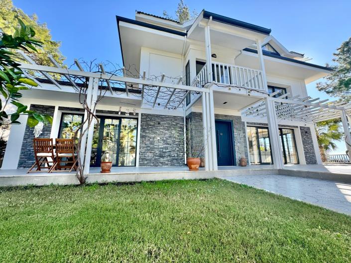 Image No.3-3 Bed Villa for sale