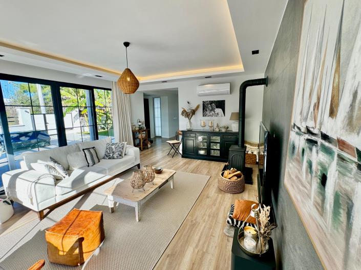 Image No.8-3 Bed Villa for sale