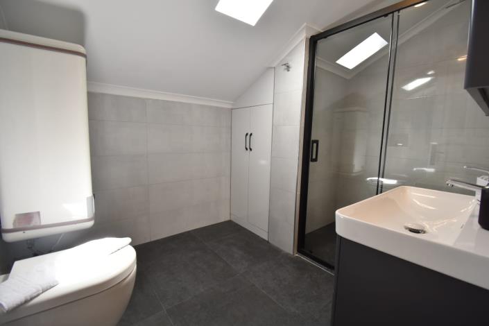 Image No.18-3 Bed Apartment for sale