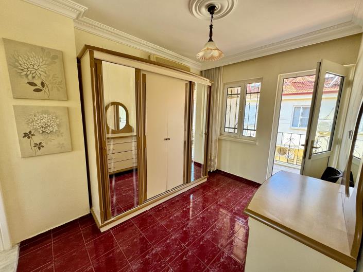 Image No.13-3 Bed Semi-Detached for sale