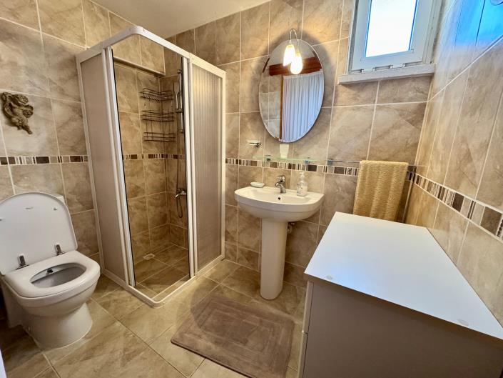 Image No.15-3 Bed Semi-Detached for sale