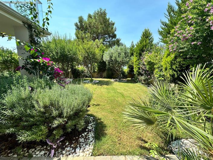 Image No.4-Villa de 4 chambres à vendre à Ovacik