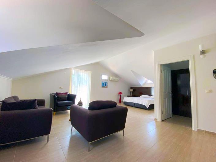 Image No.17-4 Bed Villa for sale