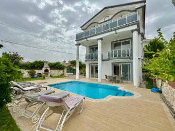 1--Calis-villa-for-sale