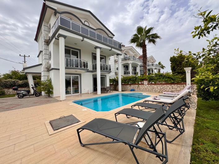 Image No.27-3 Bed Villa for sale