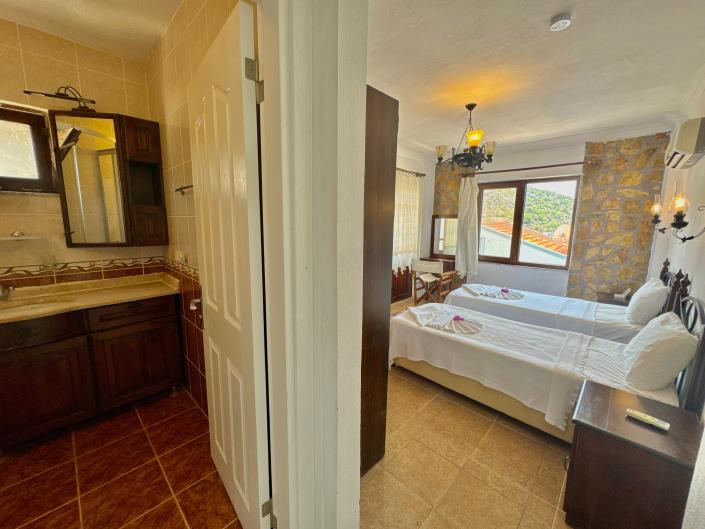 Image No.21-5 Bed Villa for sale