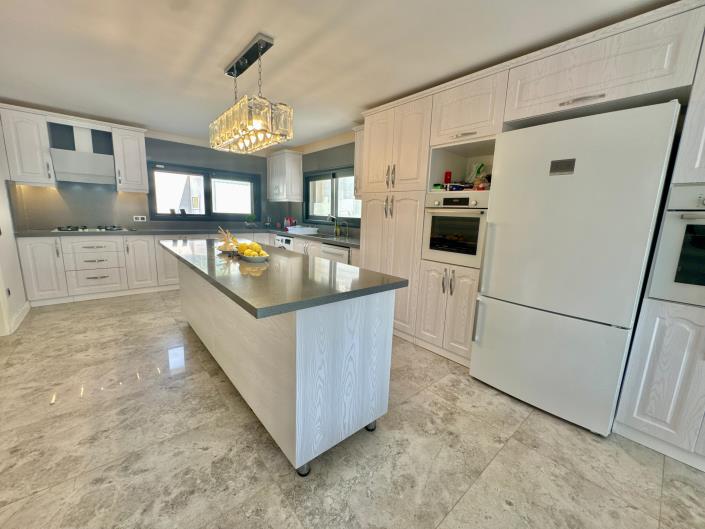 Image No.11-4 Bed Villa for sale