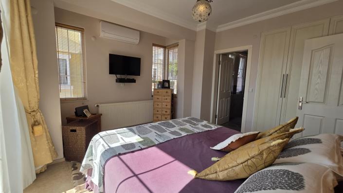 Image No.18-3 Bed Villa for sale