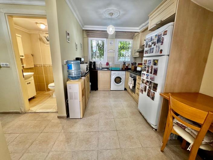 Image No.13-3 Bed Semi-Detached for sale