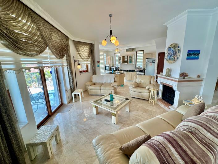 Image No.8-4 Bed Villa for sale