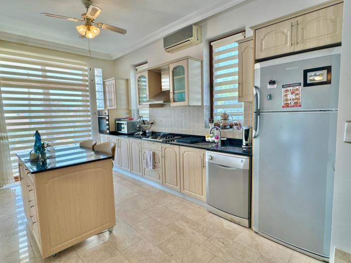 Image No.14-4 Bed Villa for sale