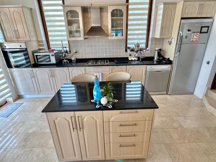 Image No.15-4 Bed Villa for sale