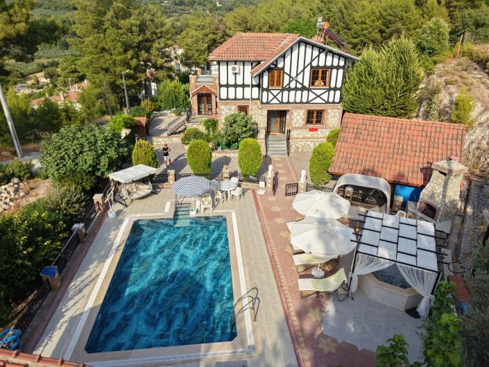 Image No.2-Villa de 5 chambres à vendre à Kemer