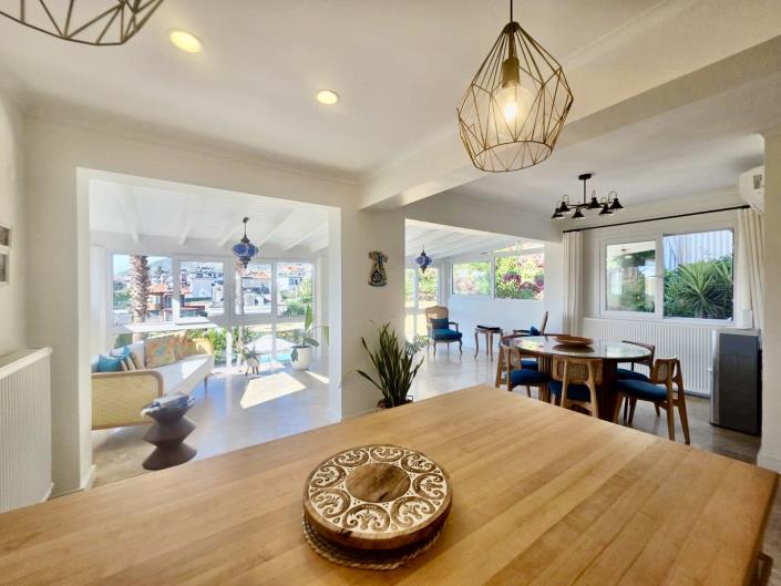 Image No.12-4 Bed Villa for sale