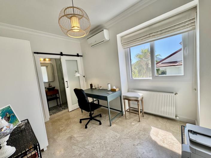 Image No.15-4 Bed Villa for sale