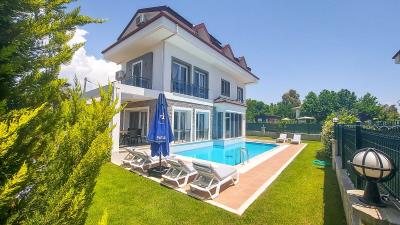 1--Villa-for-sale-in-Calis