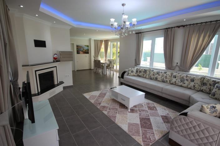 Image No.3-4 Bed Villa for sale