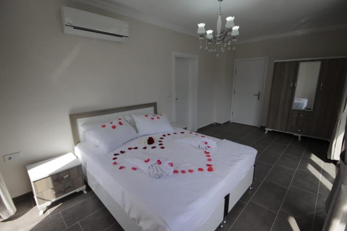 Image No.11-4 Bed Villa for sale