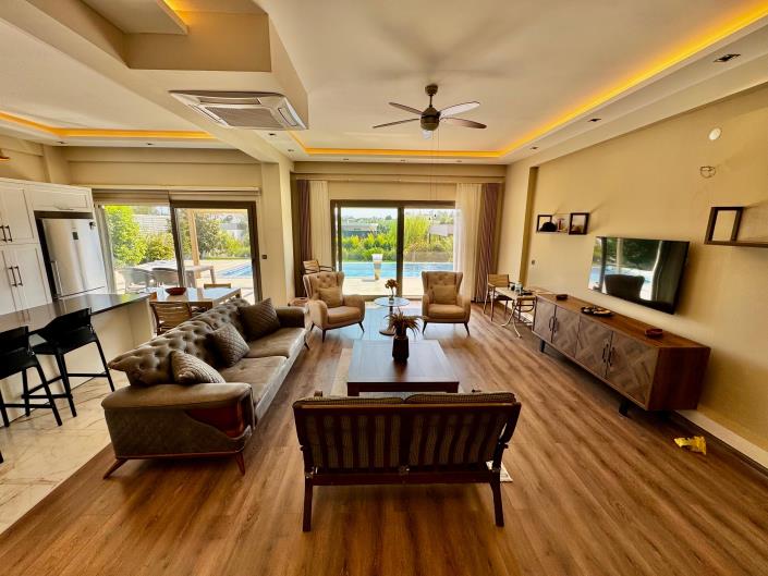 Image No.10-Maison / Villa de 4 chambres à vendre à Kemer