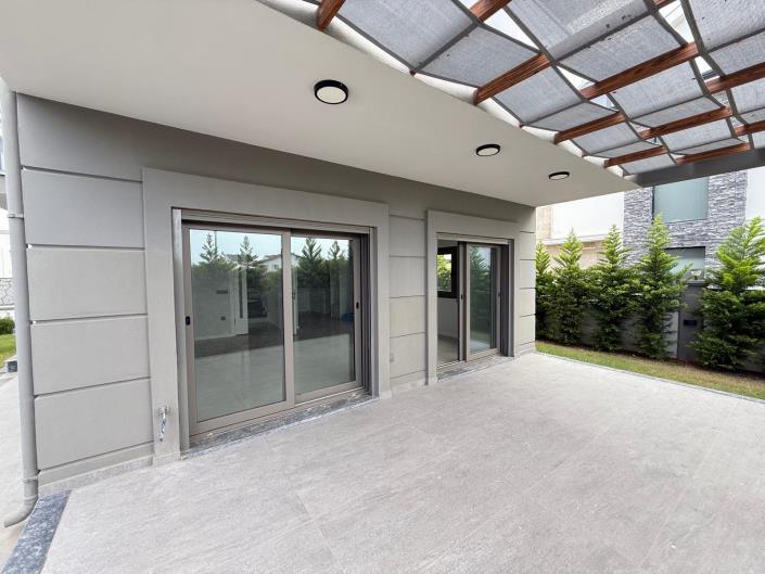 Image No.11-4 Bed Villa for sale