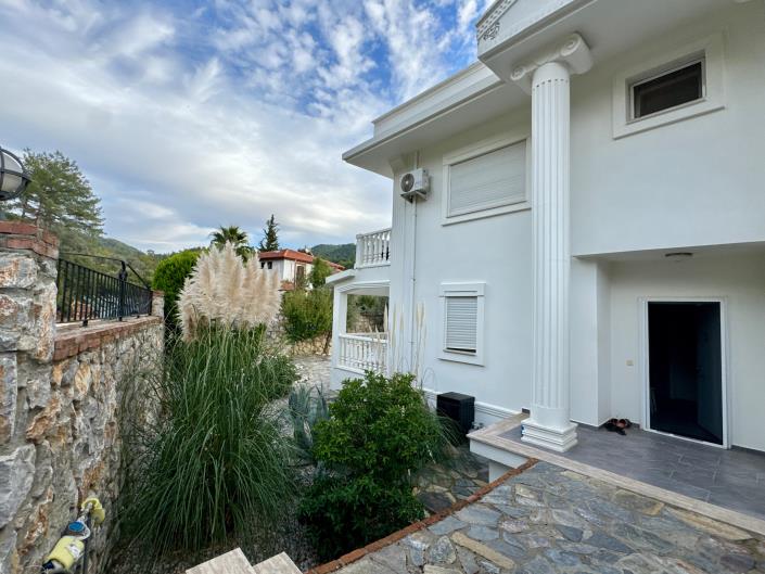 Image No.4-4 Bed Villa for sale