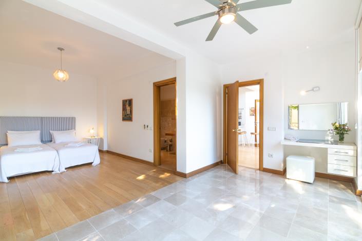 Image No.13-4 Bed Villa for sale