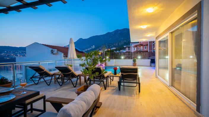 Image No.9-5 Bed Villa for sale